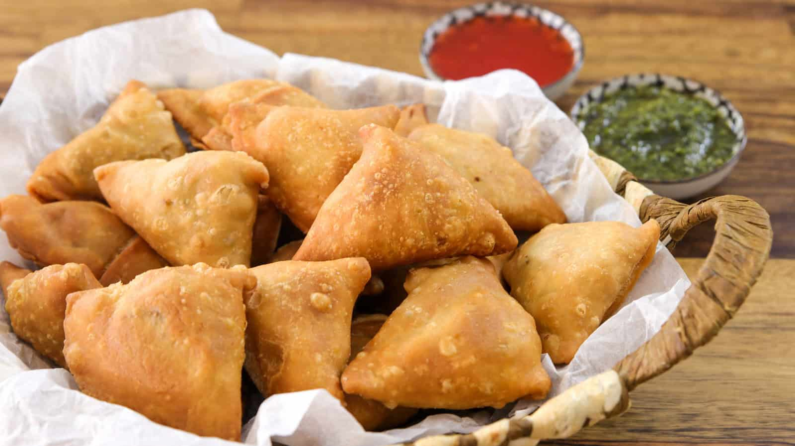 Crispy and Spicy Indian Samosa Recipe