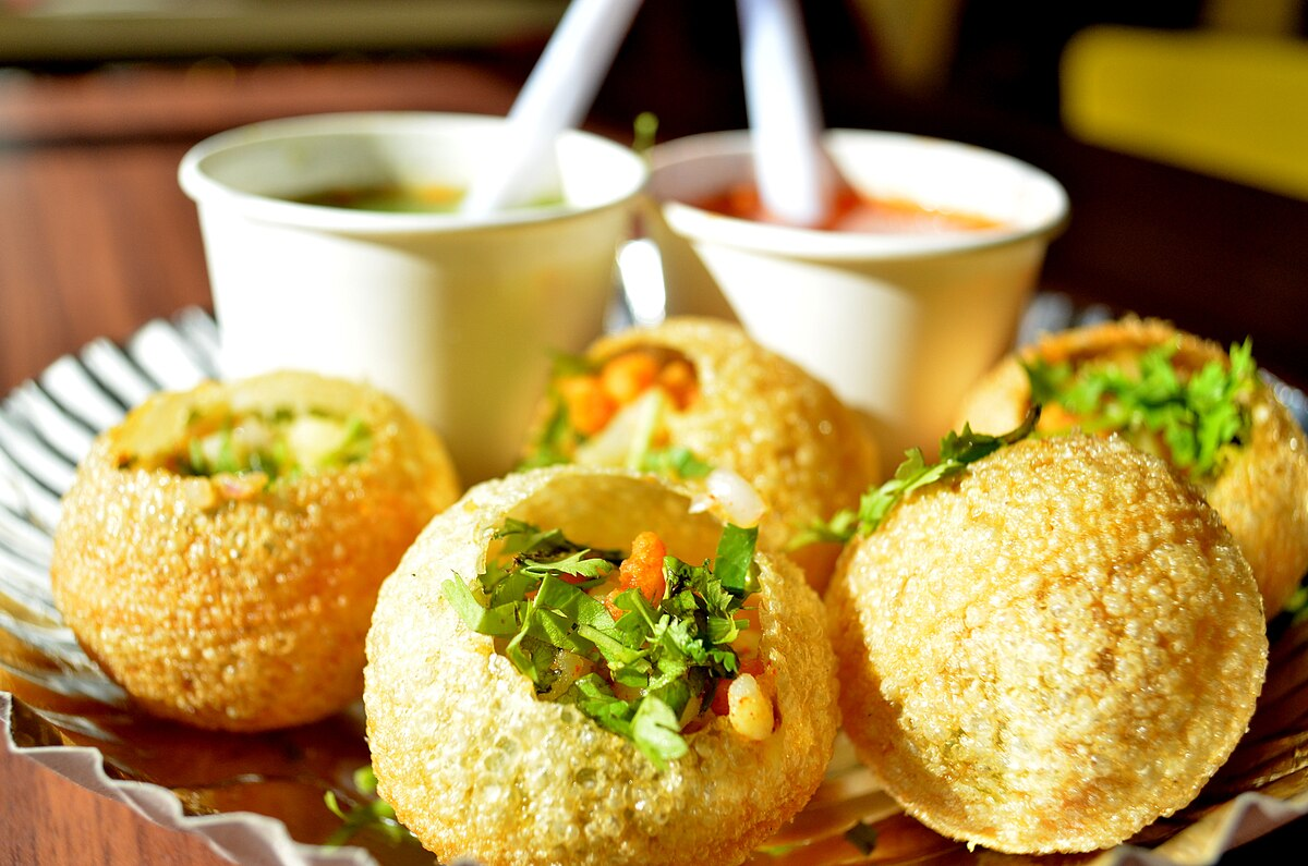 Crunchy and Tangy Street Style Pani Puri Recipe